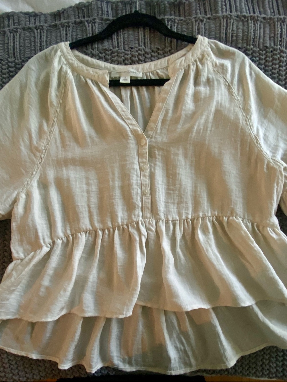 Treasure & Bond Cream Ruffle Hem Peplum Top